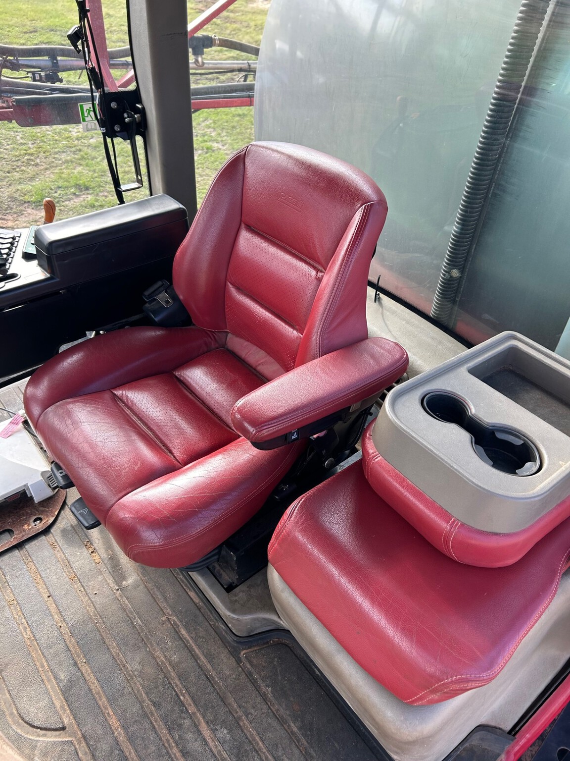 2013 Case 4430 Image 9