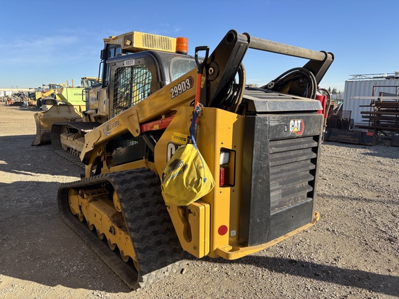 Used 2024 Caterpillar 299D3 Compact Track Loaders at Horizon Ag & Turf in Edmonton West, AB - Photo4