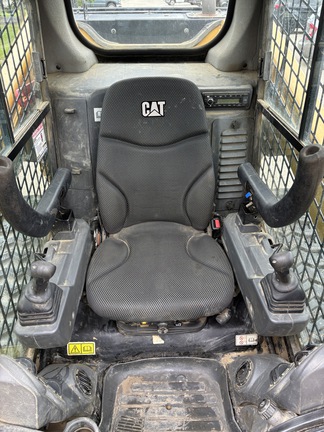 Used 2024 Caterpillar 299D3 Compact Track Loaders at Horizon Ag & Turf in Edmonton West, AB - Photo7