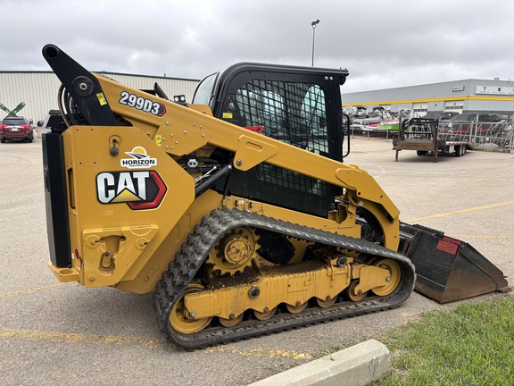 Used 2024 Caterpillar 299D3 Compact Track Loaders at Horizon Ag & Turf in Edmonton West, AB - Photo2