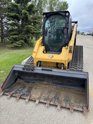 Used 2024 Caterpillar 299D3 Compact Track Loaders at Horizon Ag & Turf in Edmonton West, AB - Photo3