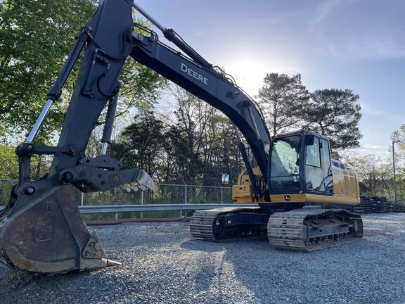 2023 John Deere 210G LC