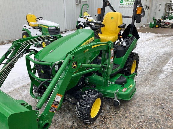 Photo of 2022 John Deere 1025R