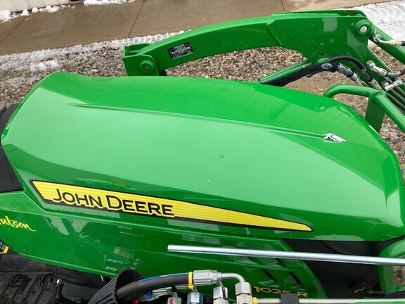 Photo of 2022 John Deere 1025R