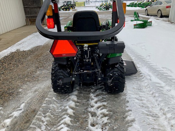 Photo of 2022 John Deere 1025R