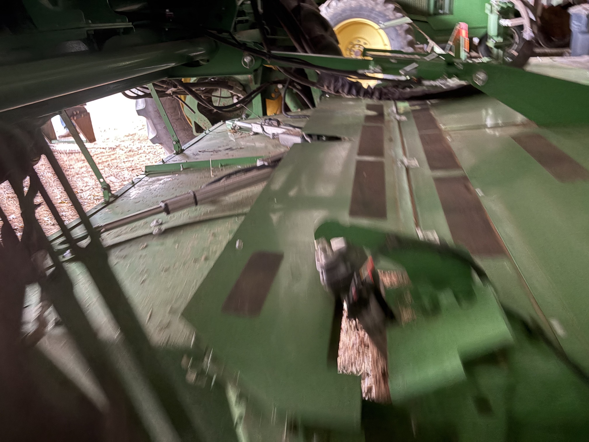 2024 John Deere W235R Image 40