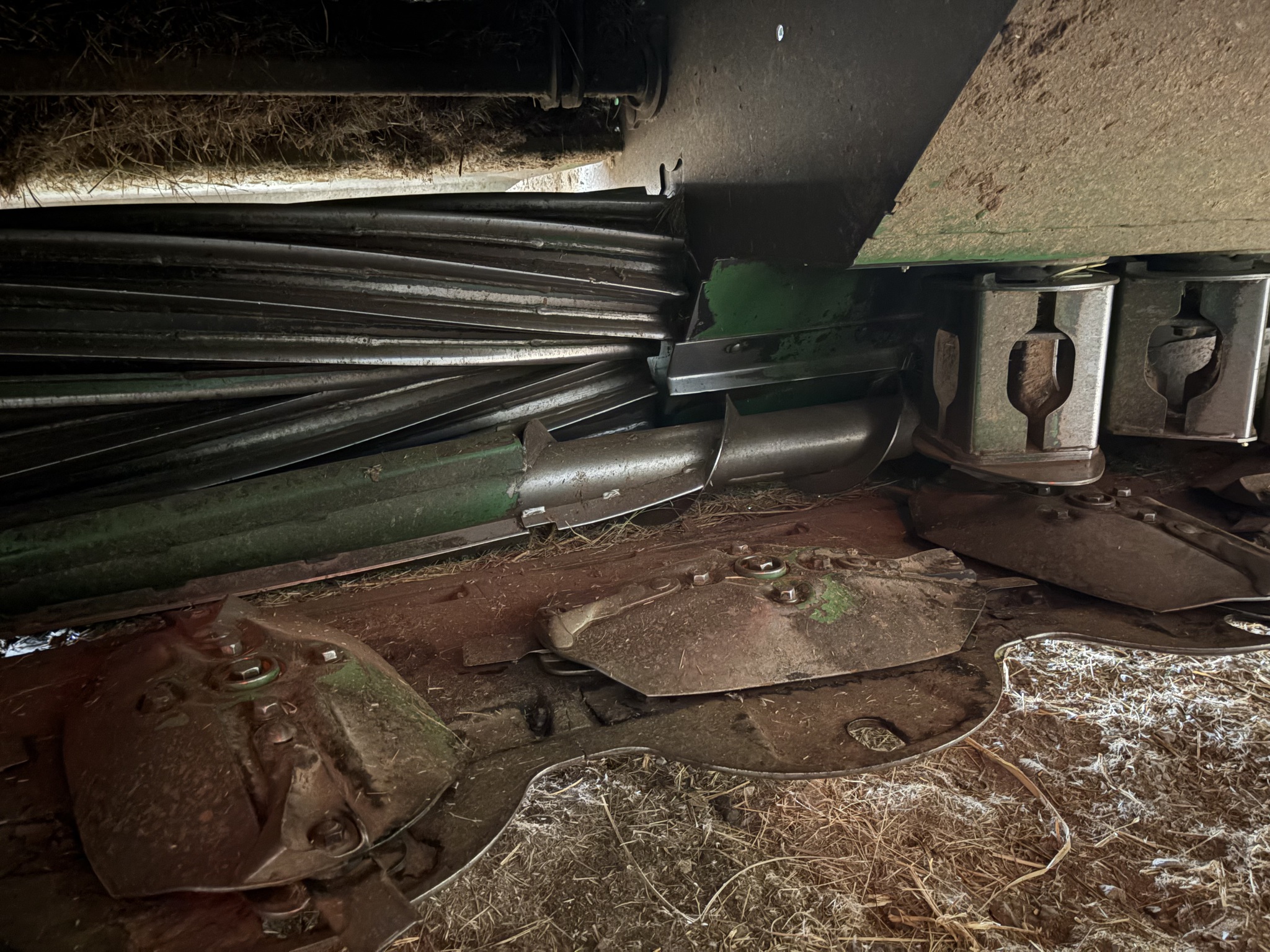 2024 John Deere W235R Image 33