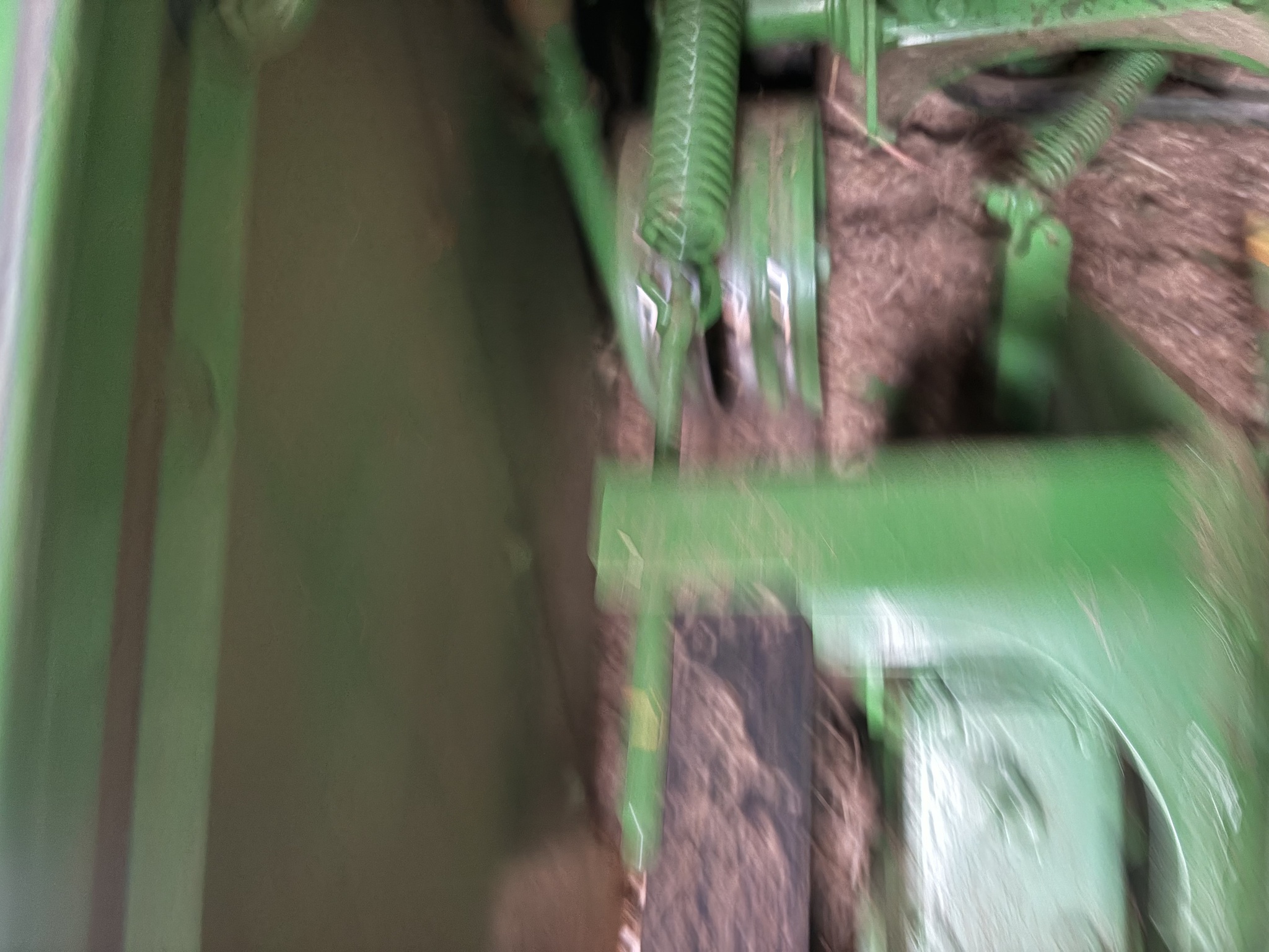 2024 John Deere W235R Image 29