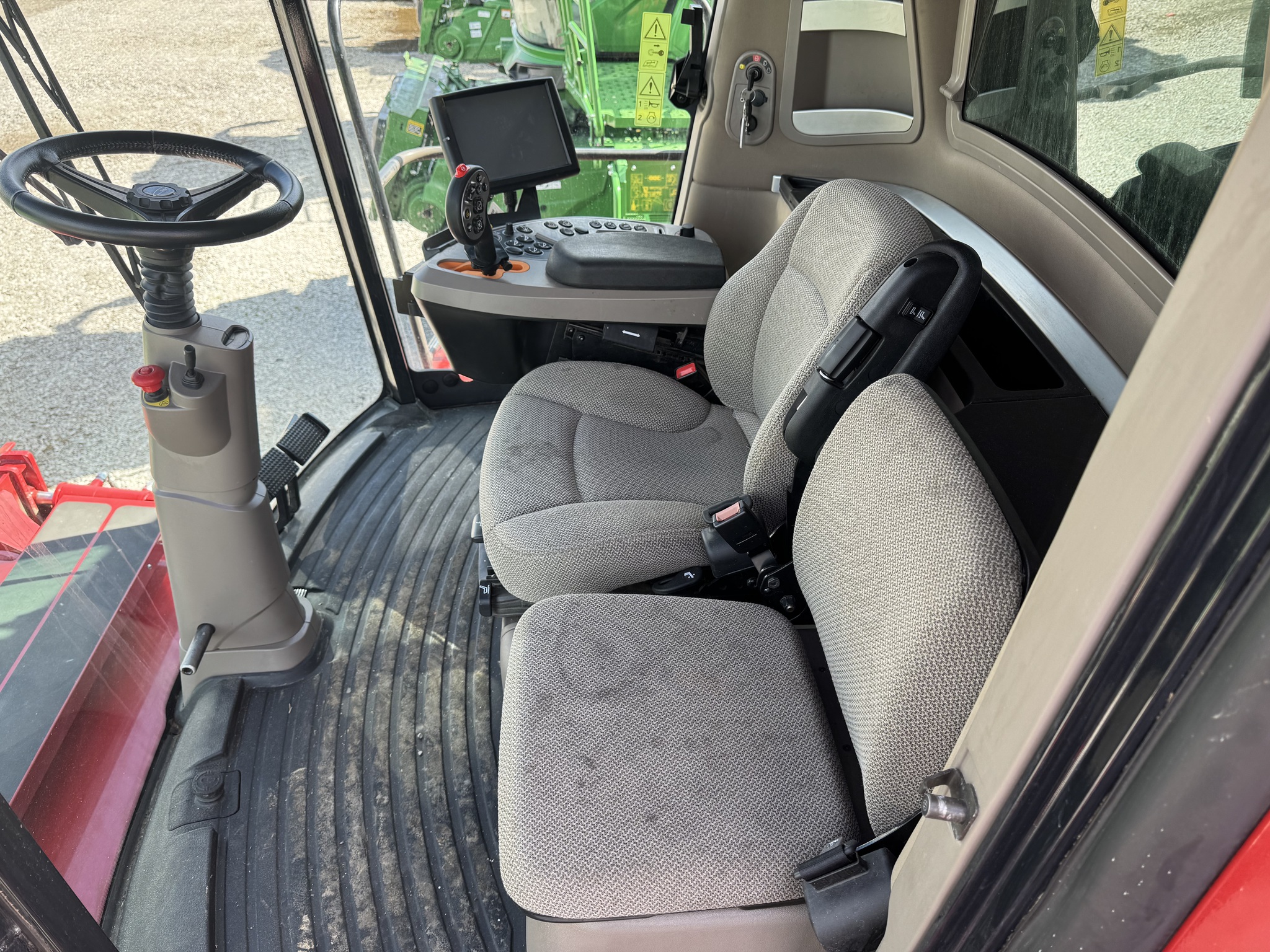 2023 Case IH 8250 Image 8