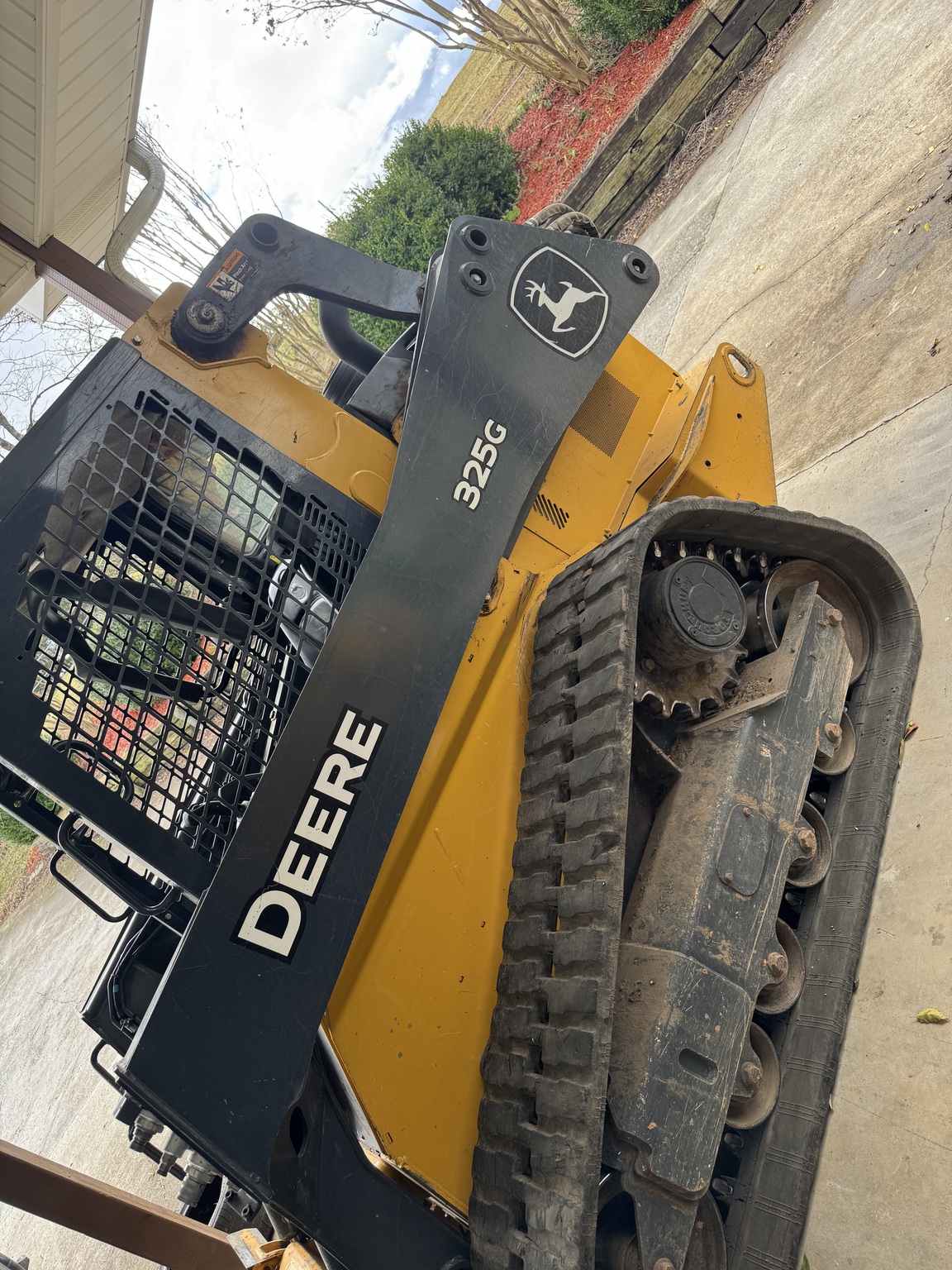 2022 John Deere 325G Image 3