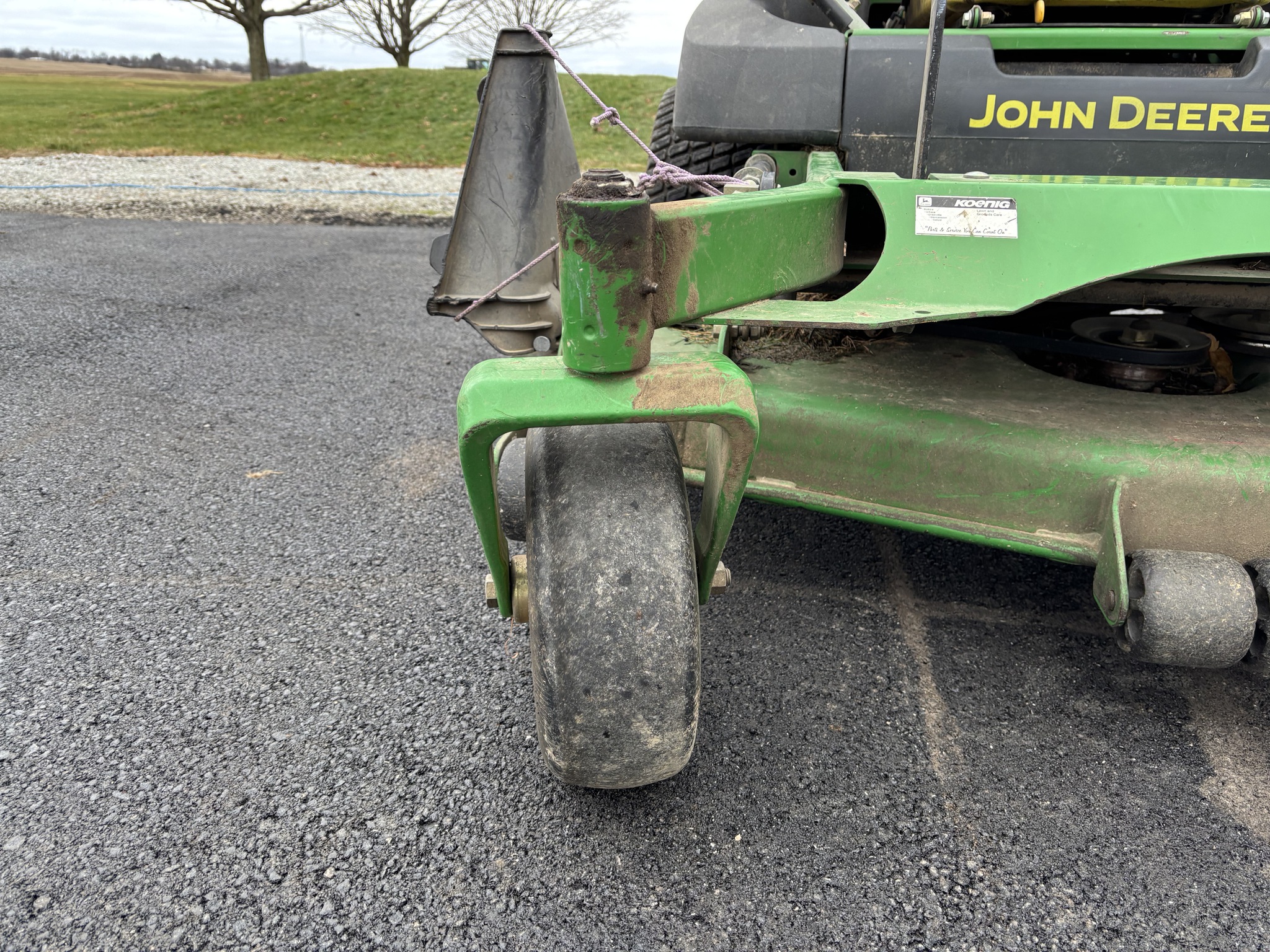 Used 2007 John Deere 737 Zero Turn Mowers at Koenig Equipment in Urbana, OH - PhotoXL9