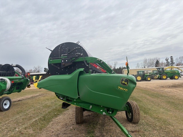 2019 John Deere 735FD Image 4