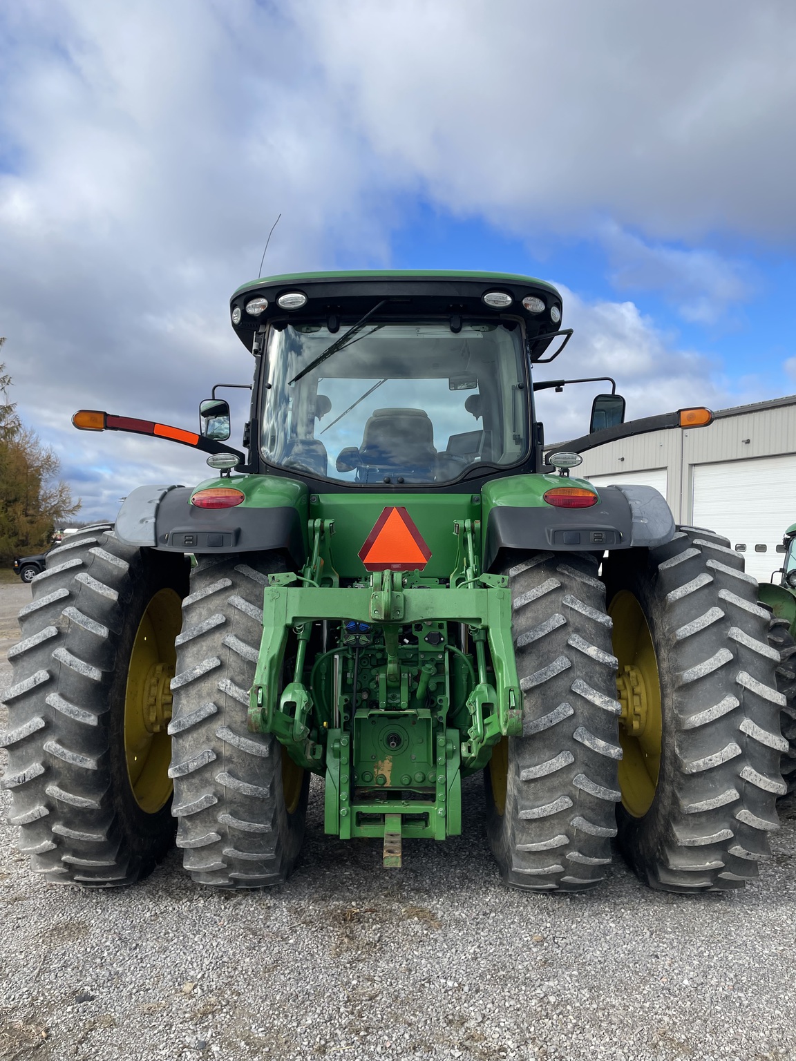 2014 John Deere 7230R Image 5