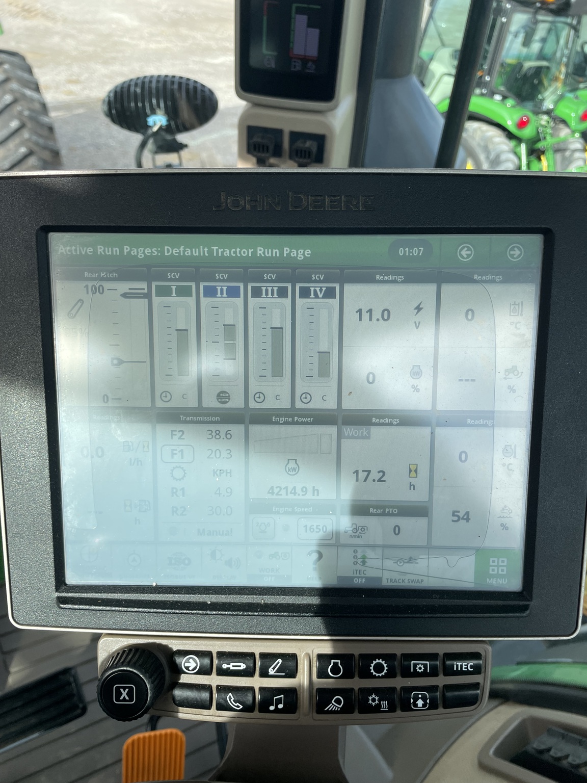 2014 John Deere 7230R Image 11