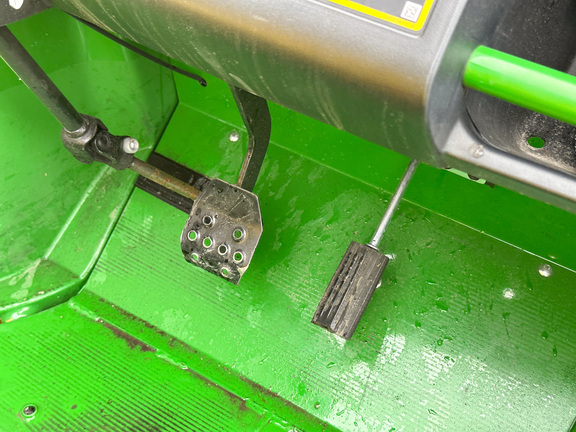 2024 John-Deere TX 4X2