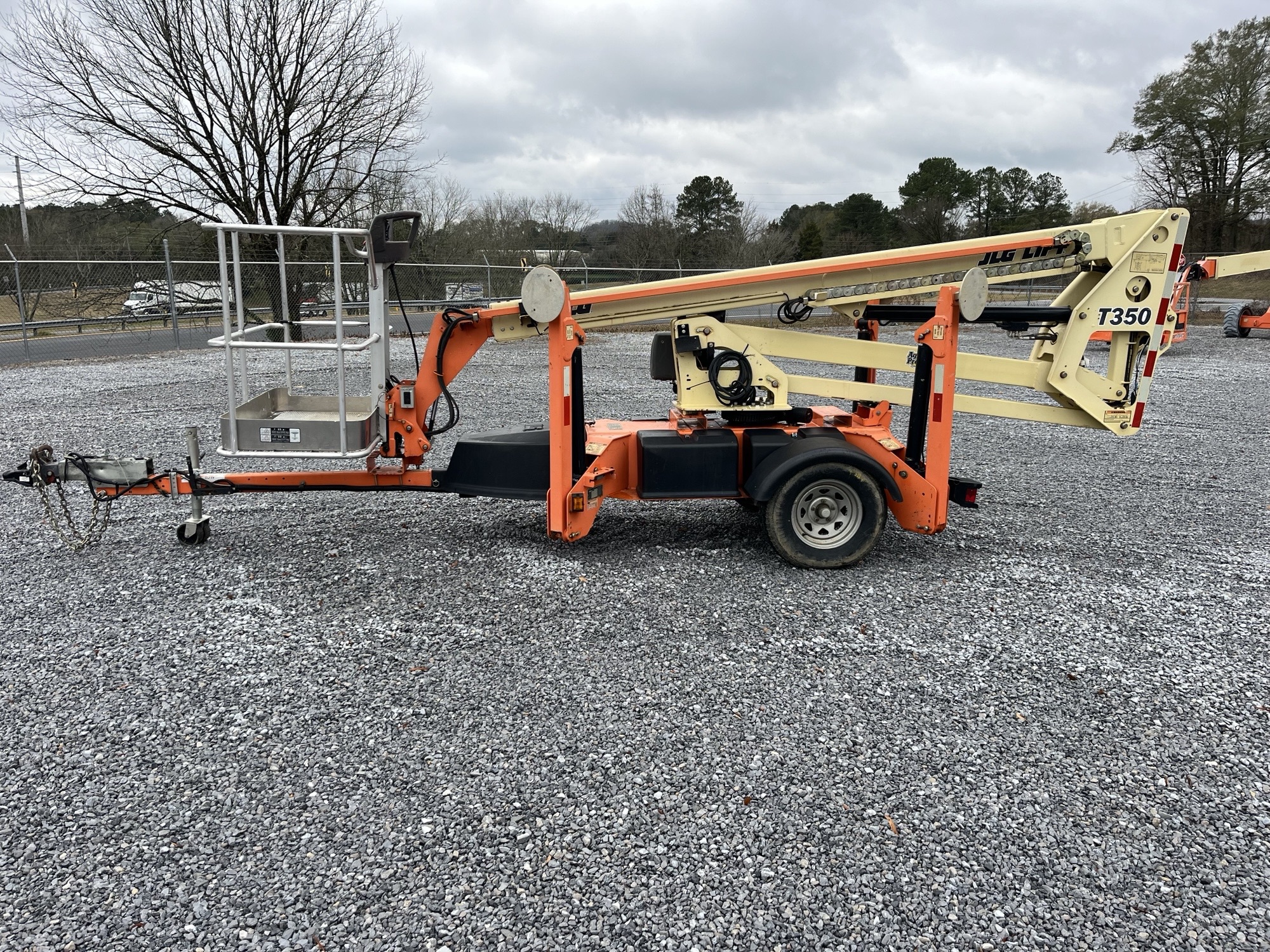 2016 JLG T350 Image 1