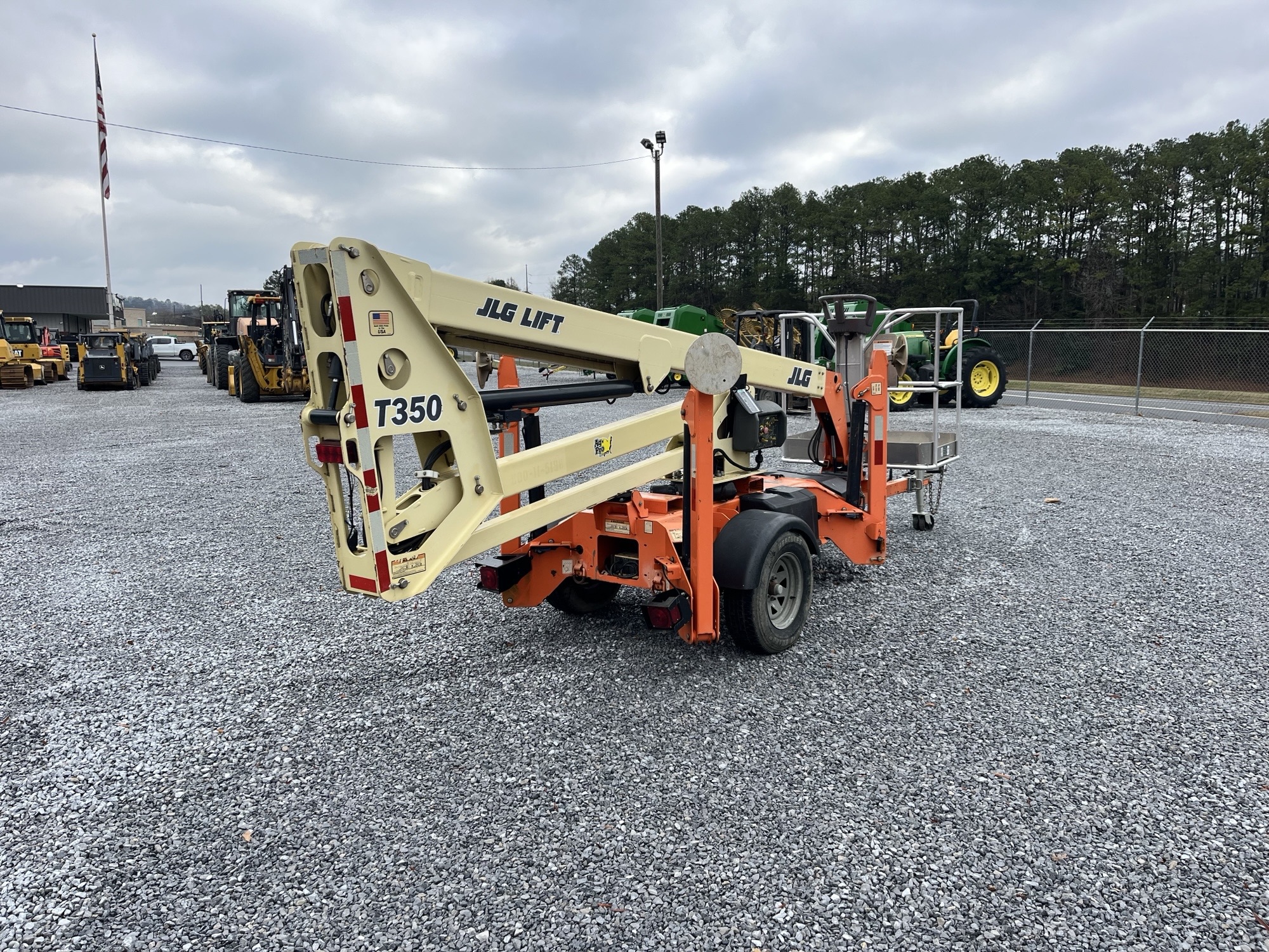2016 JLG T350 Image 4
