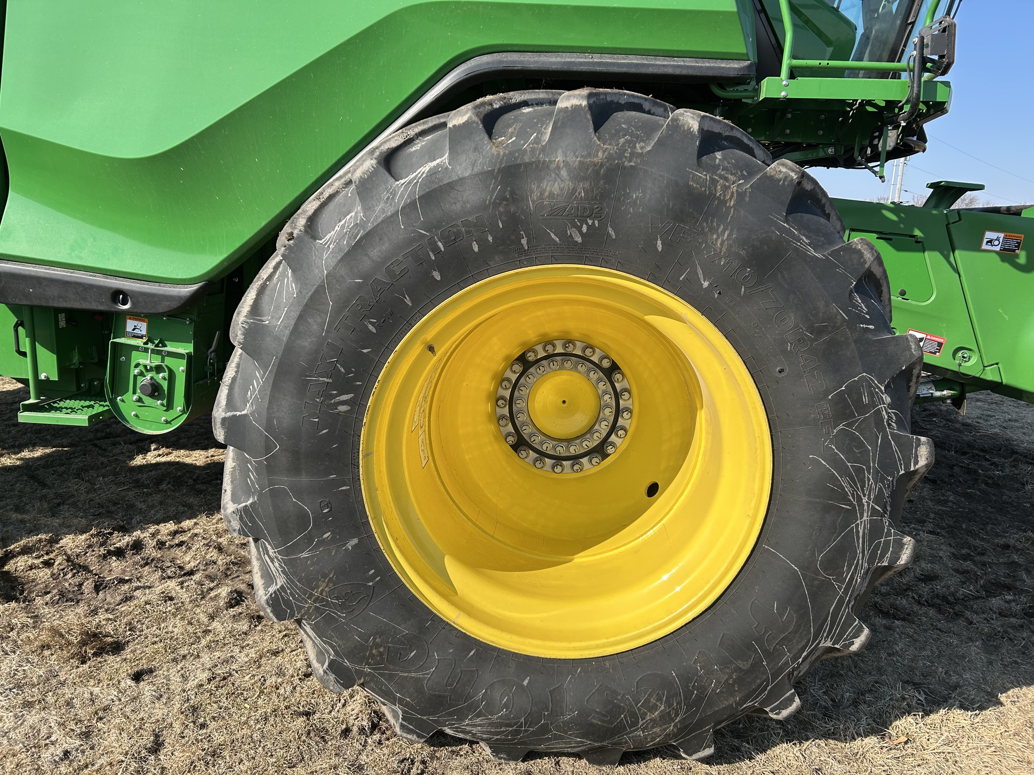  2023 John Deere X9 1000 at Heritage Tractor in Galesburg, IL