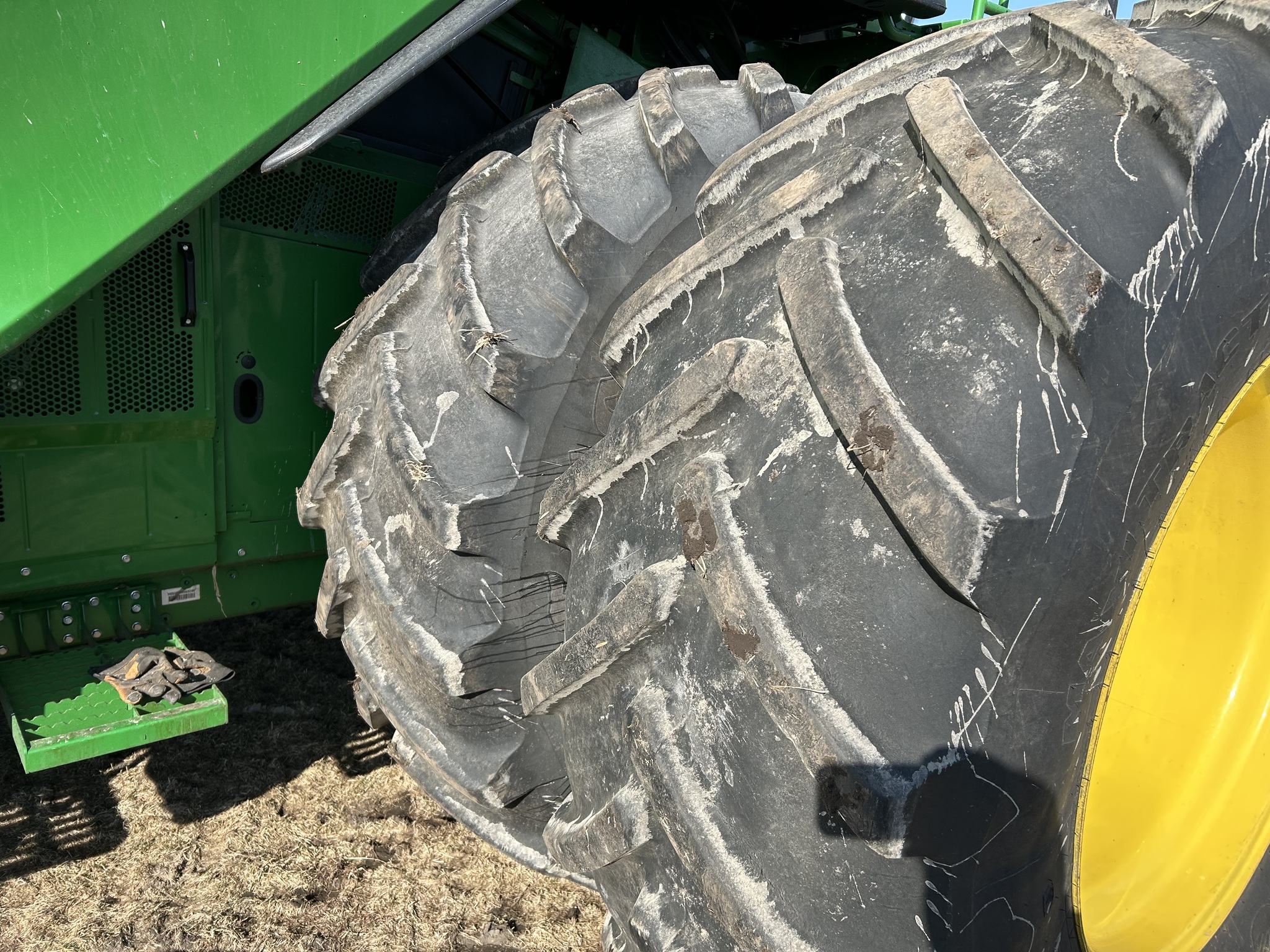  2023 John Deere X9 1000 at Heritage Tractor in Galesburg, IL