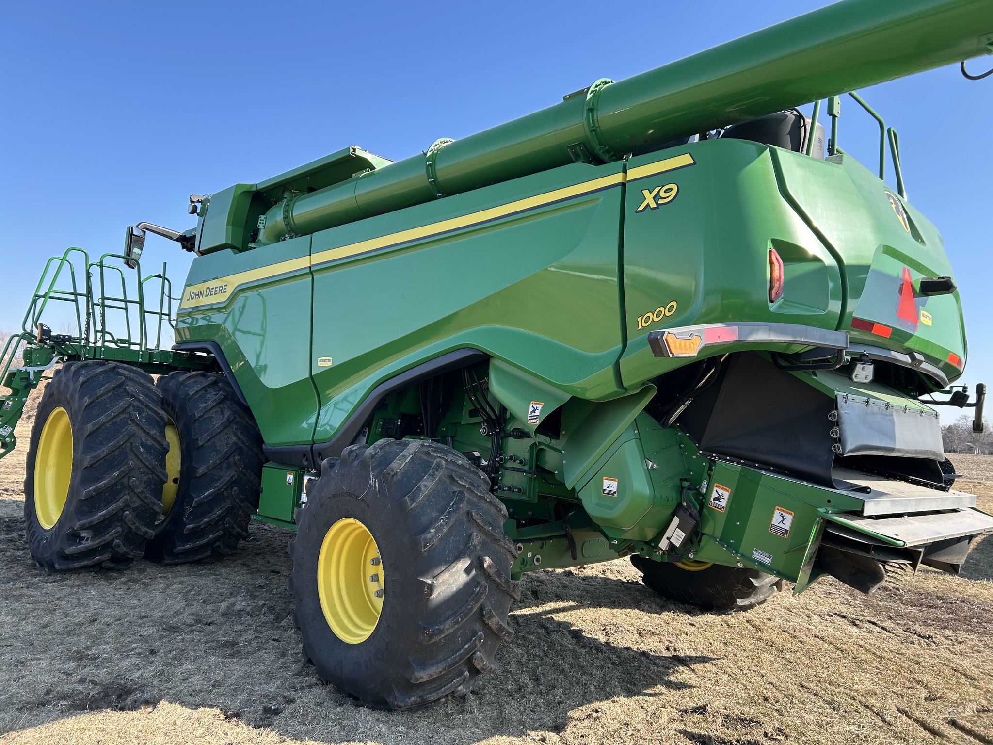  2023 John Deere X9 1000 at Heritage Tractor in Galesburg, IL