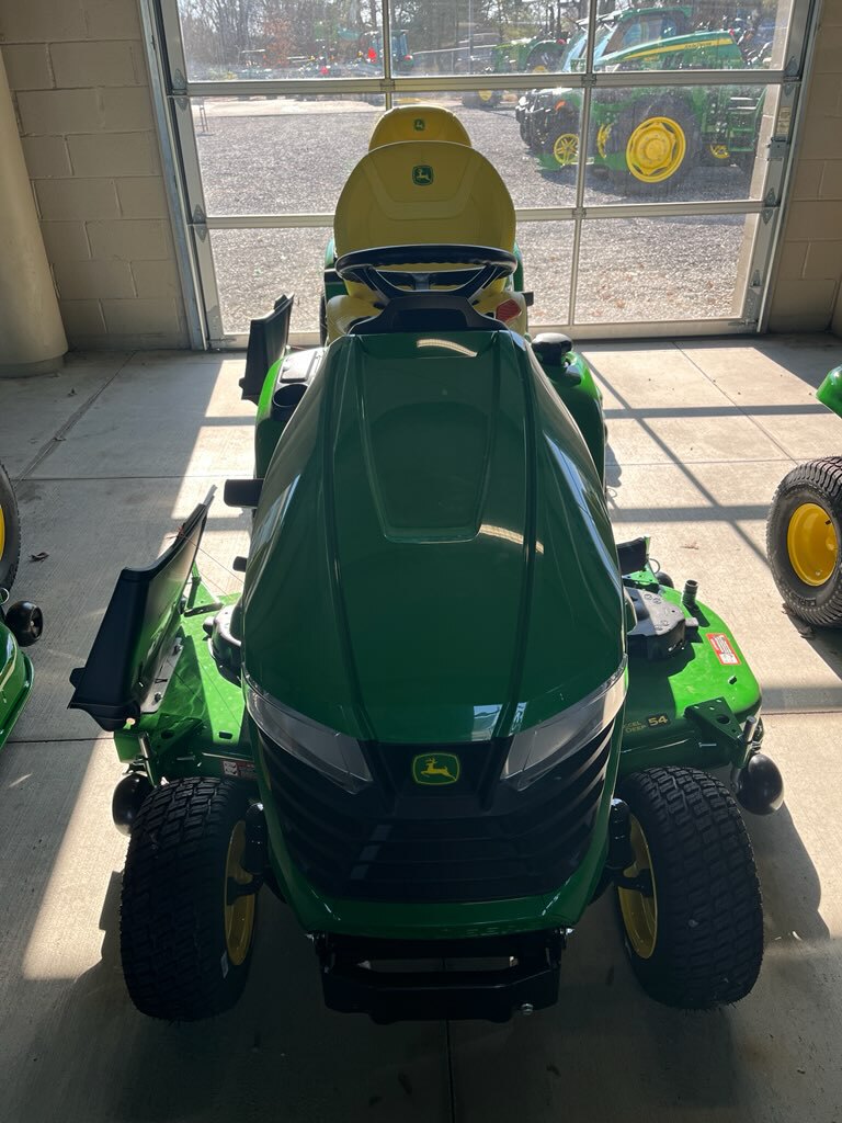 2025 John Deere X380 Image 3