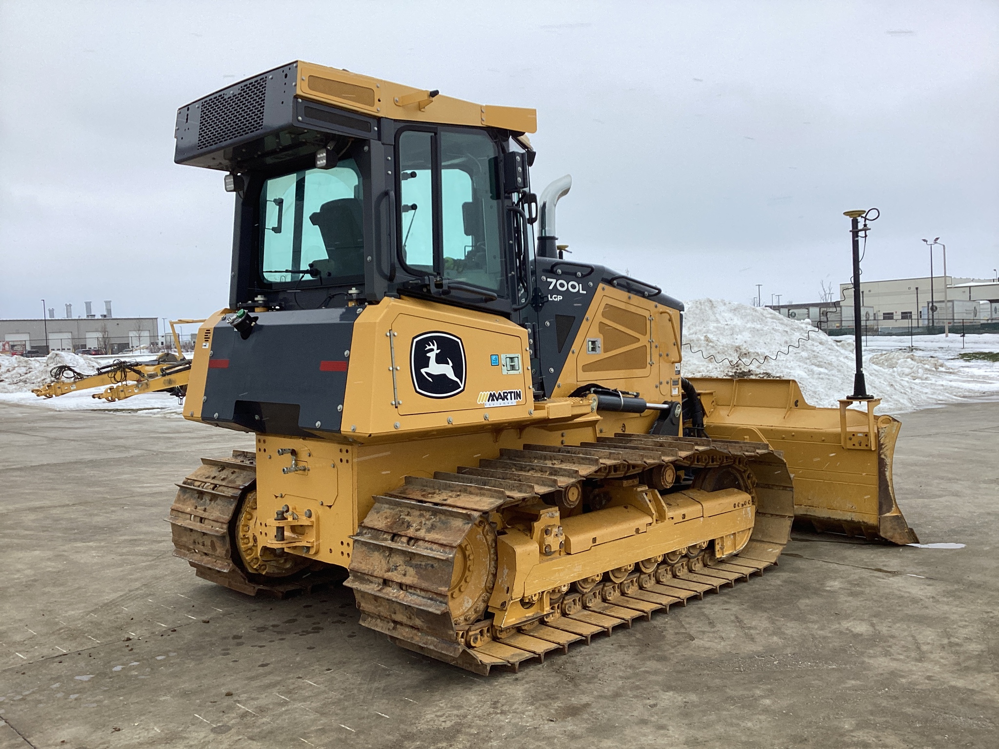 2020 John Deere 700L Image 8