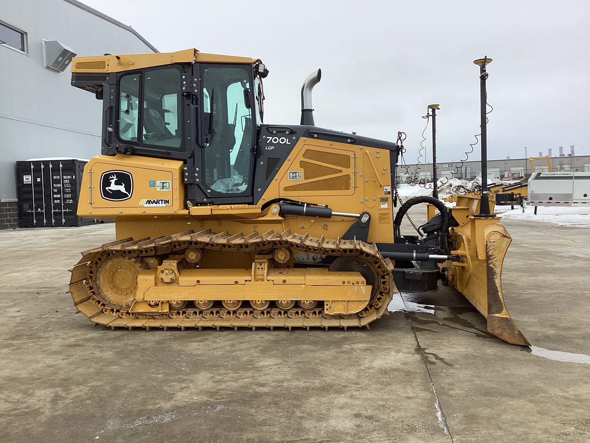 2020 John Deere 700L Image 2