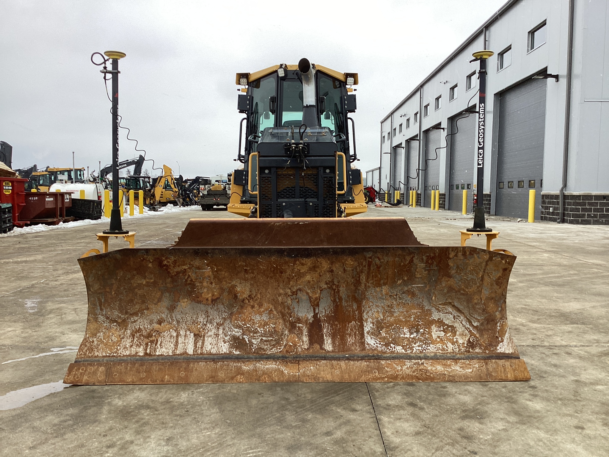 2020 John Deere 700L Image 10