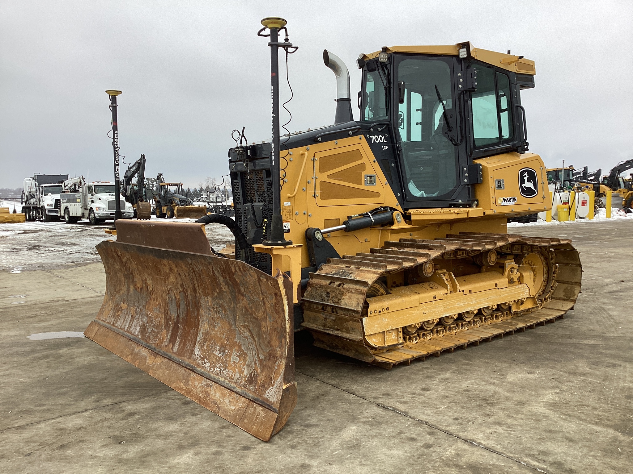 2020 John Deere 700L Image 5