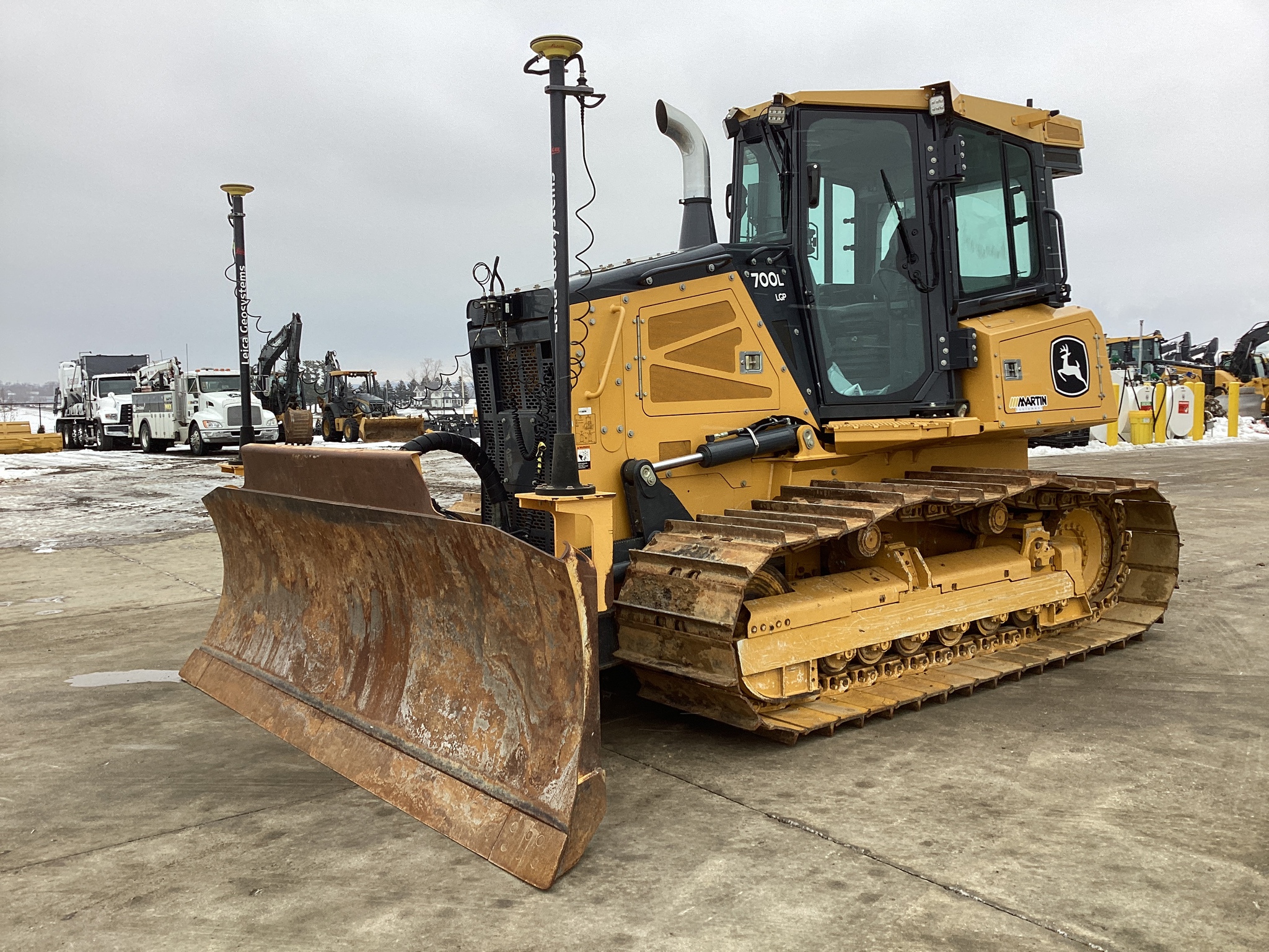 2020 John Deere 700L Image 3