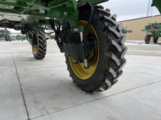 2024 John Deere 412R Image 3