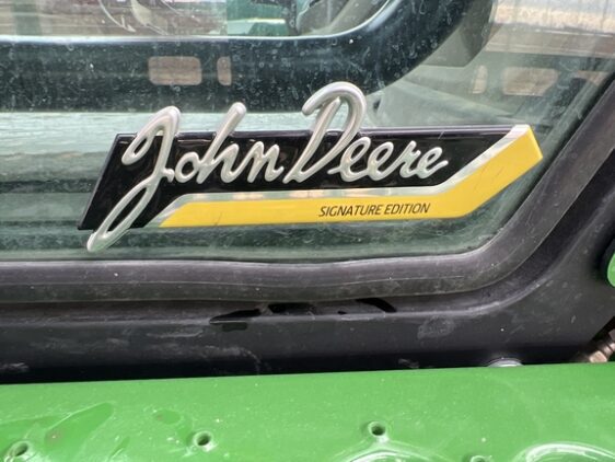 2024 John Deere 412R Image 9