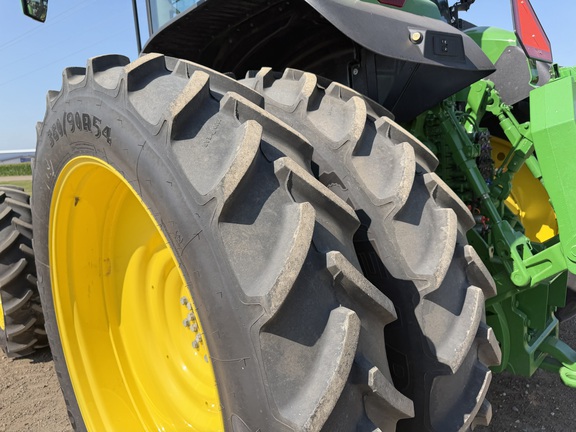 2025 John Deere 8R 410 - Photo19