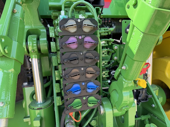 2025 John Deere 8R 410 - Photo25