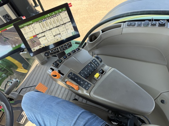 2025 John Deere 8R 410 - Photo34