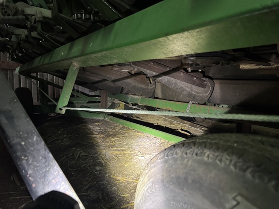 2011 John Deere 608C - Photo4