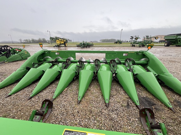 2011 John Deere 608C - Photo2