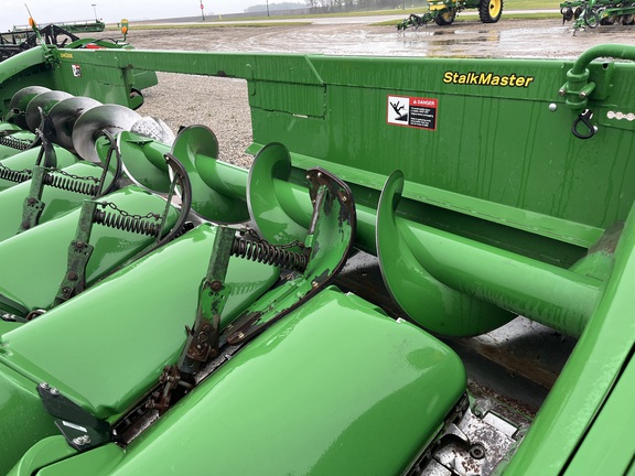2011 John Deere 608C - Photo10