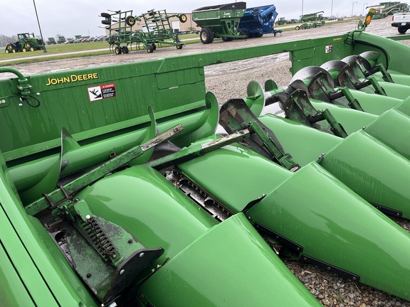 2011 John Deere 608C - Photo11