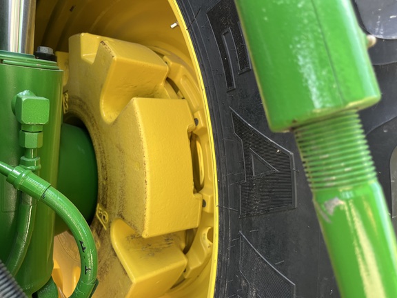 2025 John Deere 8R 410 - Photo18