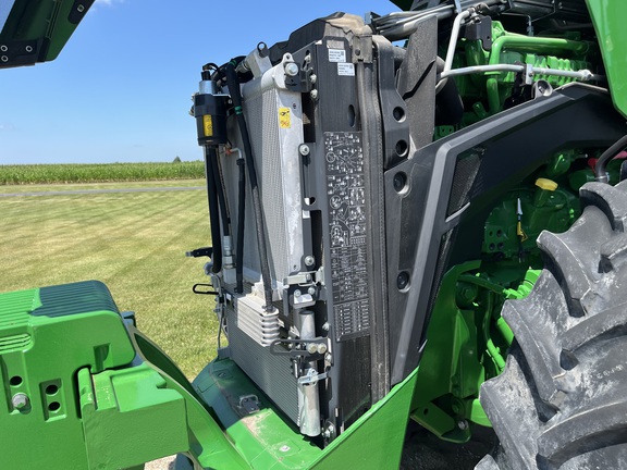 2025 John Deere 8R 410 - Photo30