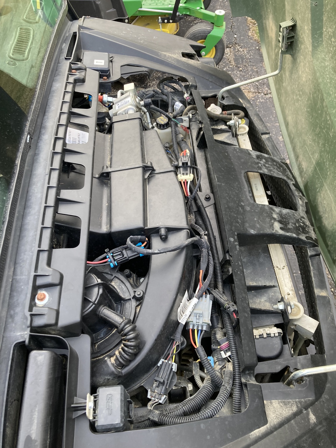 2024 John Deere XUV 865M Image 10