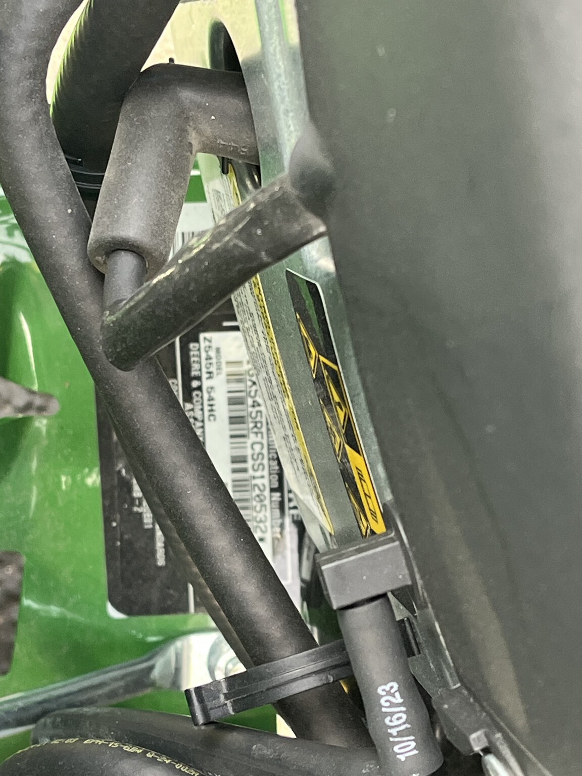 2025 John Deere Z545R Image 11