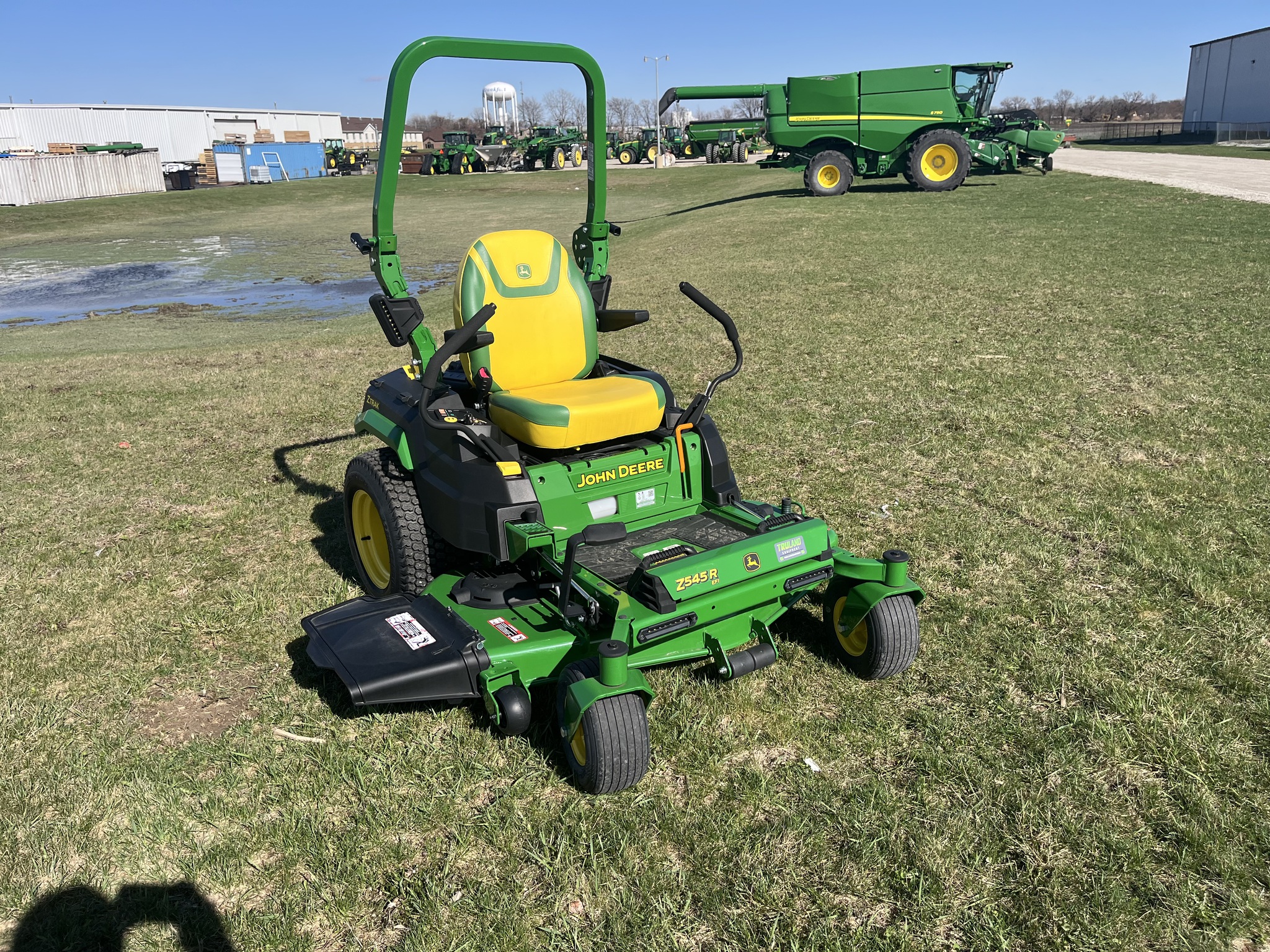 2025 John Deere Z545R Image 3