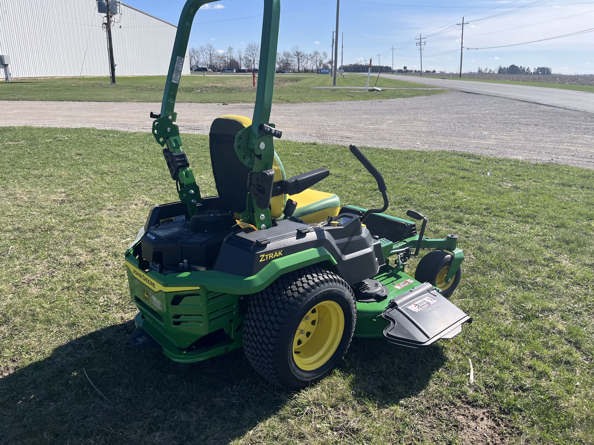 2025 John Deere Z545R Image 7