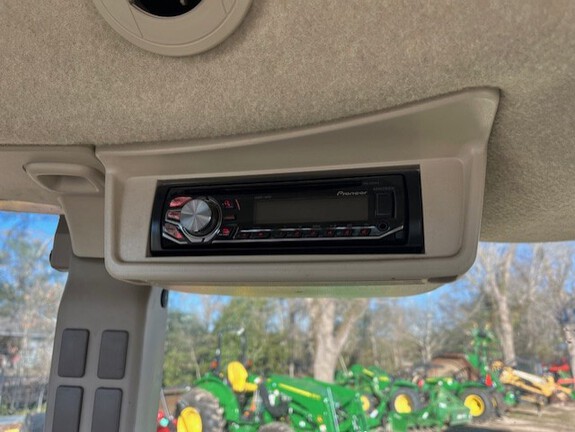 2014 John Deere 5085E Photo 10