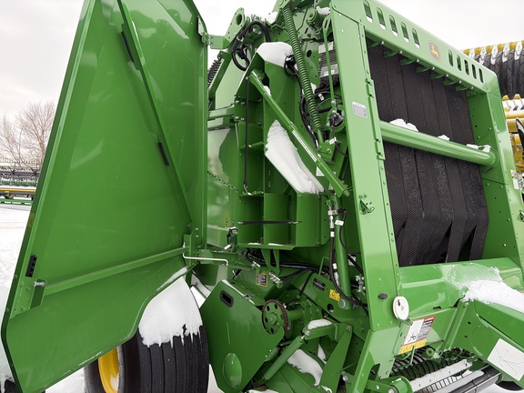 Used 2024 John Deere 561M Round Balers at Horizon Ag & Turf in Edmonton West, AB - Photo4