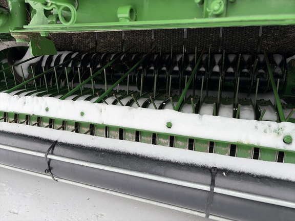 Used 2024 John Deere 561M Round Balers at Horizon Ag & Turf in Edmonton West, AB - Photo5