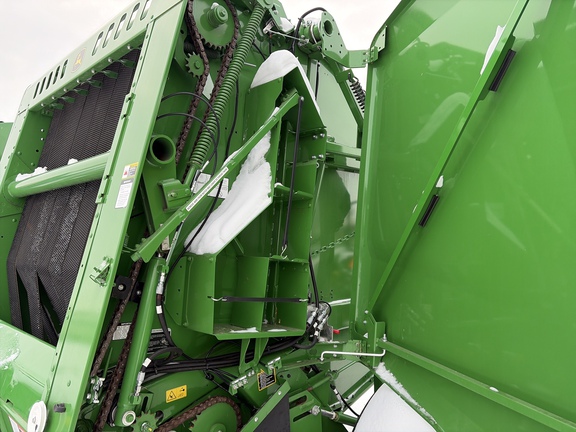 Used 2024 John Deere 561M Round Balers at Horizon Ag & Turf in Edmonton West, AB - Photo8