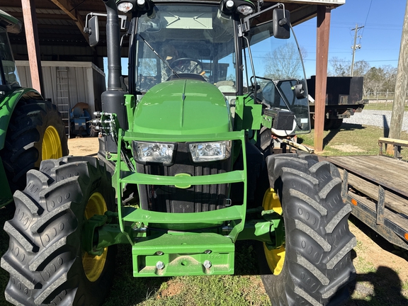 2024 John Deere 5120M Photo 2